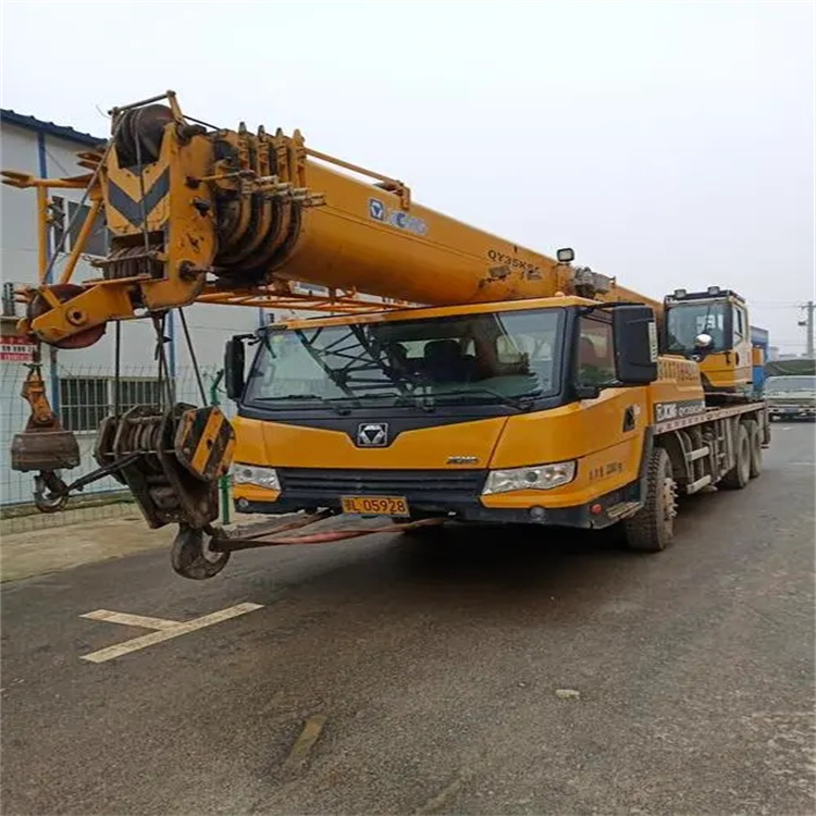 孝感吊车出租保险：全面覆盖，安全无忧