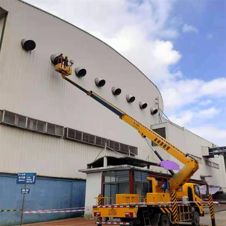 孝感高空作业车出租服务：专业广告牌安装解决方案