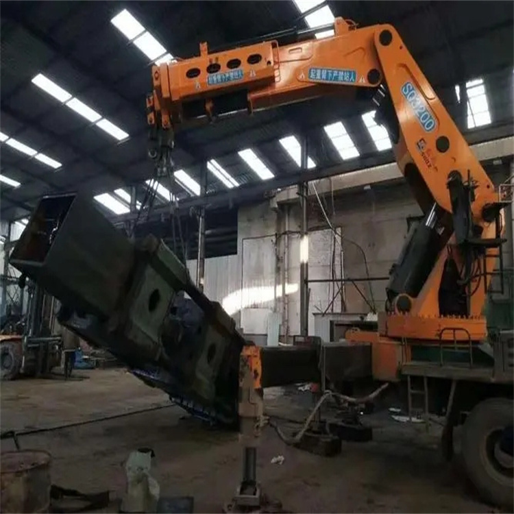 孝感130吨折臂吊车出租吊机租赁附近电话